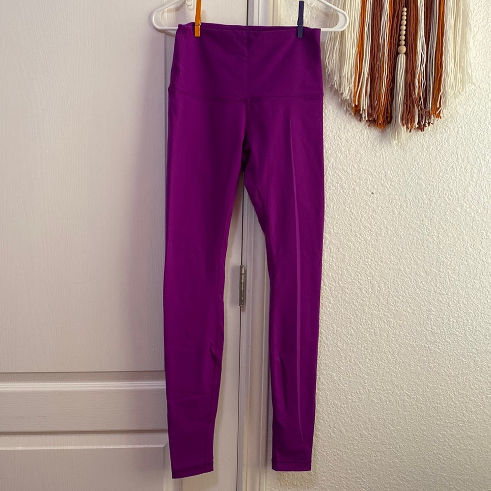 Lululemon Wunder Under Size 6